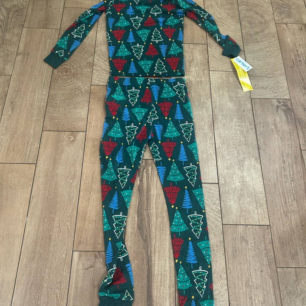 Unisex NWT CHRISTMAS Tree Print Pajama Set
